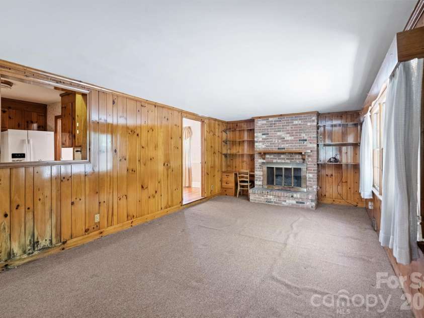 3613 Sulstone Lane, Charlotte, NC 28210.  MLS# CAR4364772, YatesRealty ID 22787. 