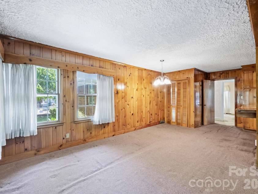 3613 Sulstone Lane, Charlotte, NC 28210.  MLS# CAR4364772, YatesRealty ID 22787. 