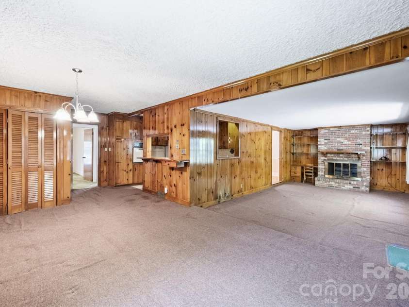 3613 Sulstone Lane, Charlotte, NC 28210.  MLS# CAR4364772, YatesRealty ID 22787. 
