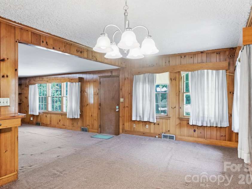 3613 Sulstone Lane, Charlotte, NC 28210.  MLS# CAR4364772, YatesRealty ID 22787. 