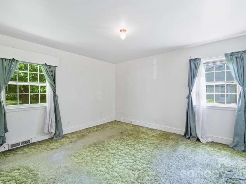 3613 Sulstone Lane, Charlotte, NC 28210.  MLS# CAR4364772, YatesRealty ID 22787. 