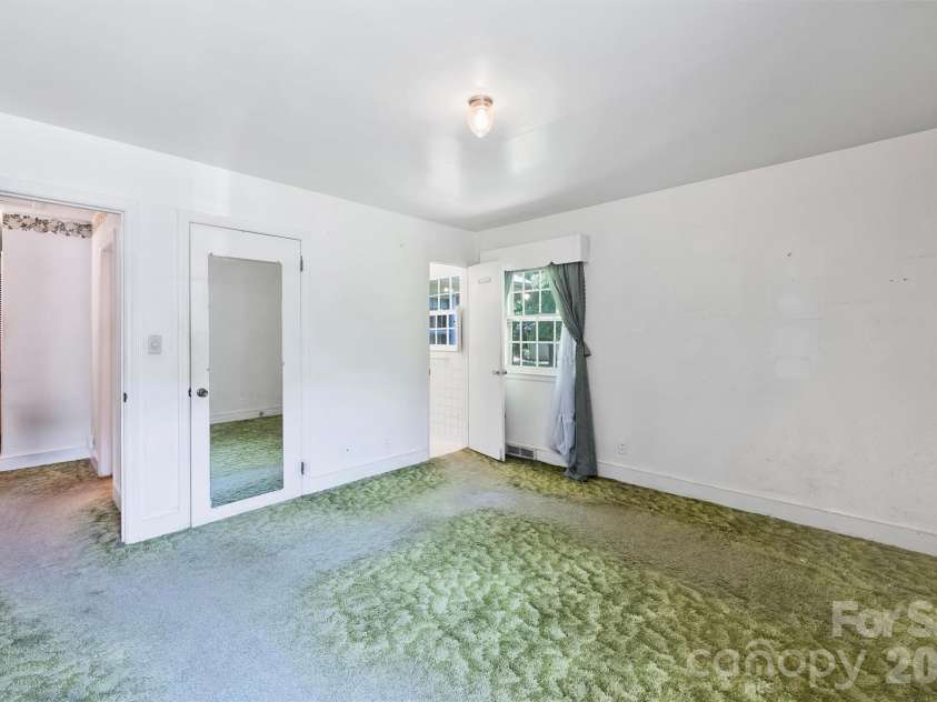 3613 Sulstone Lane, Charlotte, NC 28210.  MLS# CAR4364772, YatesRealty ID 22787. 
