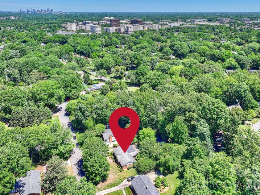 3613 Sulstone Lane, Charlotte, NC 28210.  MLS# CAR4364772, YatesRealty ID 22787. 