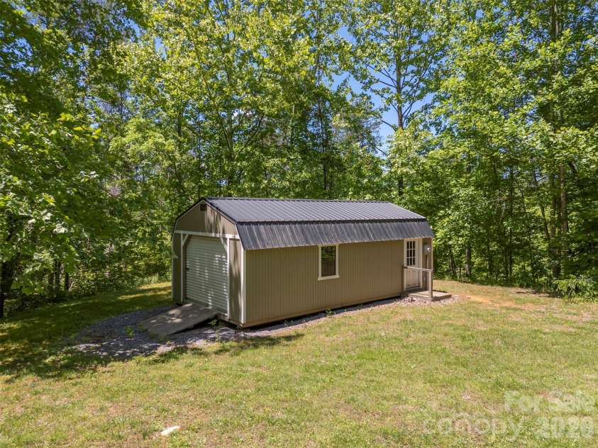 226 Big Rock Drive, Rutherfordton, NC 28139.  MLS# CAR4371763, YatesRealty ID 22788. 