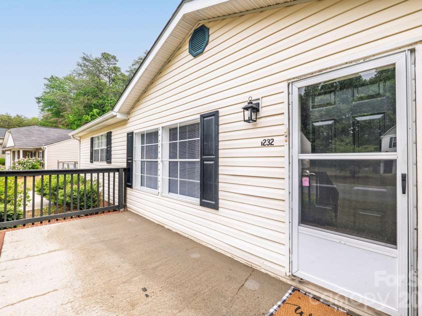 1232 Salvadore Court, Gastonia, NC 28052.  MLS# CAR4378558, YatesRealty ID 22790. 