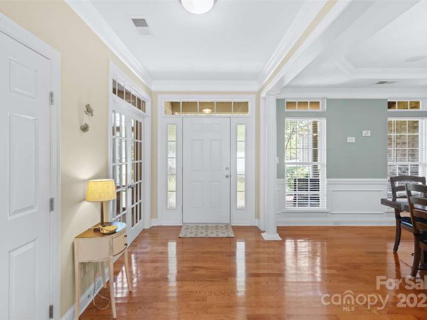 1119 Williamstown Road, Matthews, NC 28105.  MLS# CAR4271632, YatesRealty ID 22791. Hardwood floors