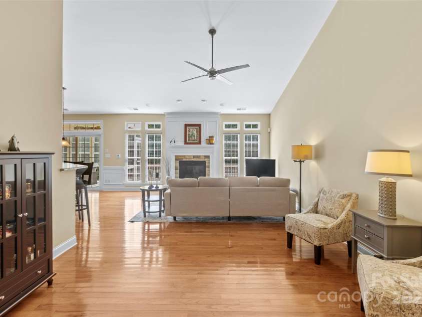 1119 Williamstown Road, Matthews, NC 28105.  MLS# CAR4271632, YatesRealty ID 22791. Large open Great Room