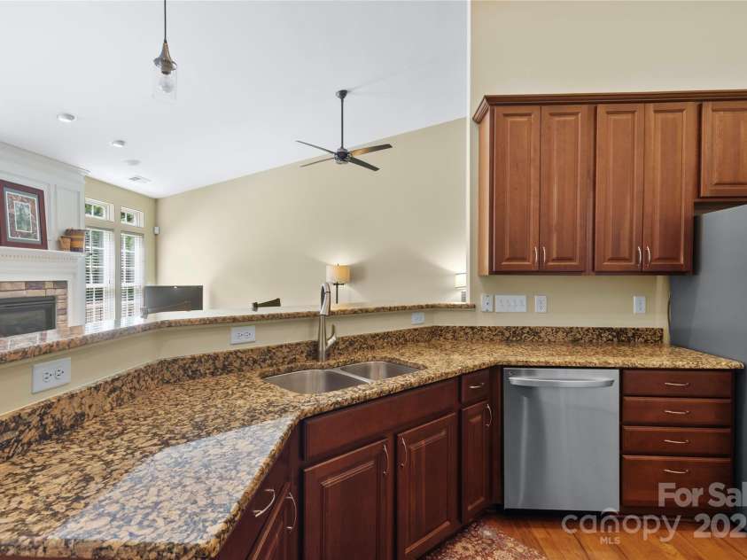 1119 Williamstown Road, Matthews, NC 28105.  MLS# CAR4271632, YatesRealty ID 22791. Open to Great Room