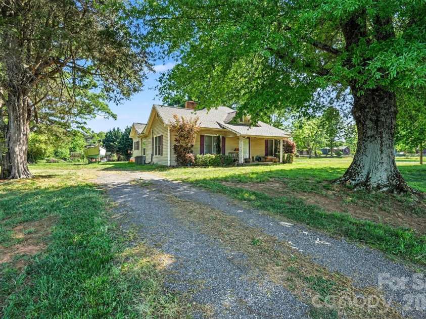 6805 Lackey Road, Vale, NC 28168.  MLS# CAR4375421, YatesRealty ID 22797. 