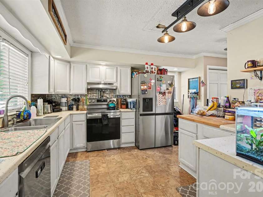 6805 Lackey Road, Vale, NC 28168.  MLS# CAR4375421, YatesRealty ID 22797. 