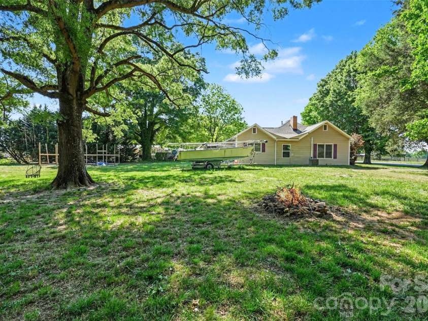 6805 Lackey Road, Vale, NC 28168.  MLS# CAR4375421, YatesRealty ID 22797. 