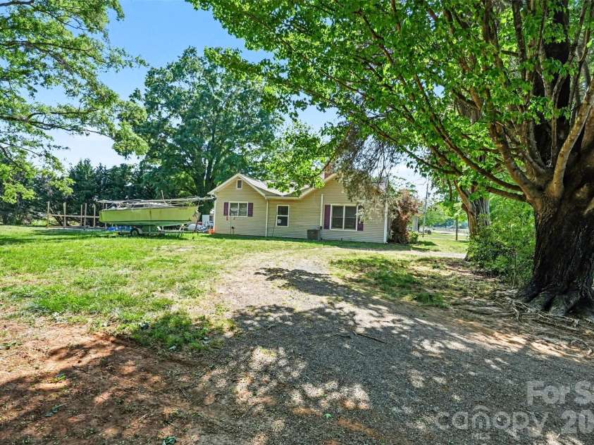 6805 Lackey Road, Vale, NC 28168.  MLS# CAR4375421, YatesRealty ID 22797. 