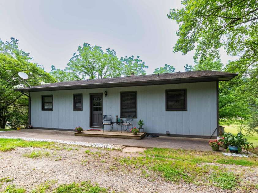 57 Gribble Road, Franklin, NC 28734.  MLS# CAR4253647, YatesRealty ID 228. 