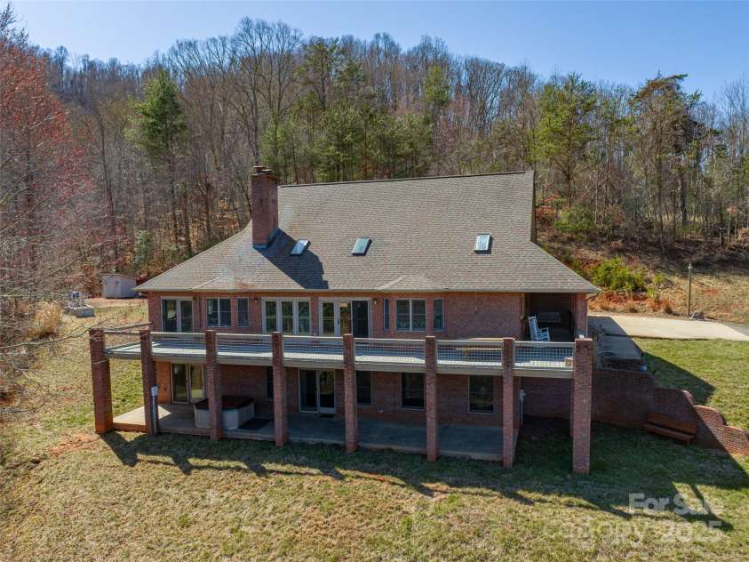 126 Hillcrest Drive, Barnardsville, NC 28709.  MLS# CAR4231106, YatesRealty ID 2280. 