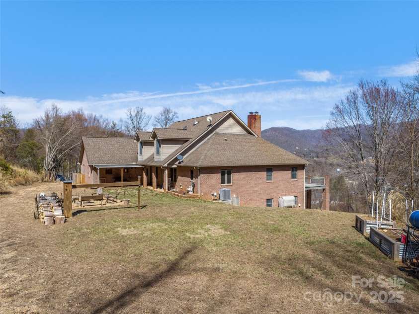 126 Hillcrest Drive, Barnardsville, NC 28709.  MLS# CAR4231106, YatesRealty ID 2280. 