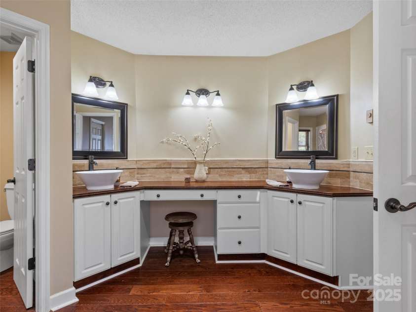 126 Hillcrest Drive, Barnardsville, NC 28709.  MLS# CAR4231106, YatesRealty ID 2280. 