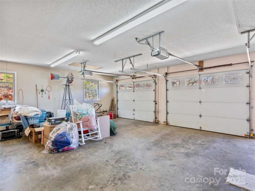 126 Hillcrest Drive, Barnardsville, NC 28709.  MLS# CAR4231106, YatesRealty ID 2280. 
