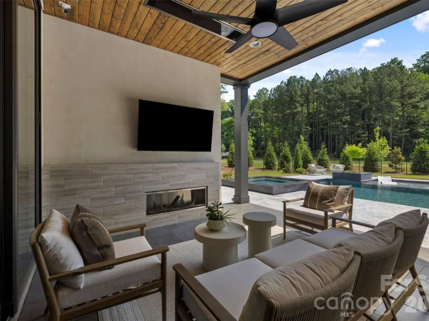 16713 Grande Vineyards Drive, Mint Hill, NC 28227.  MLS# CAR4340341, YatesRealty ID 2280. 