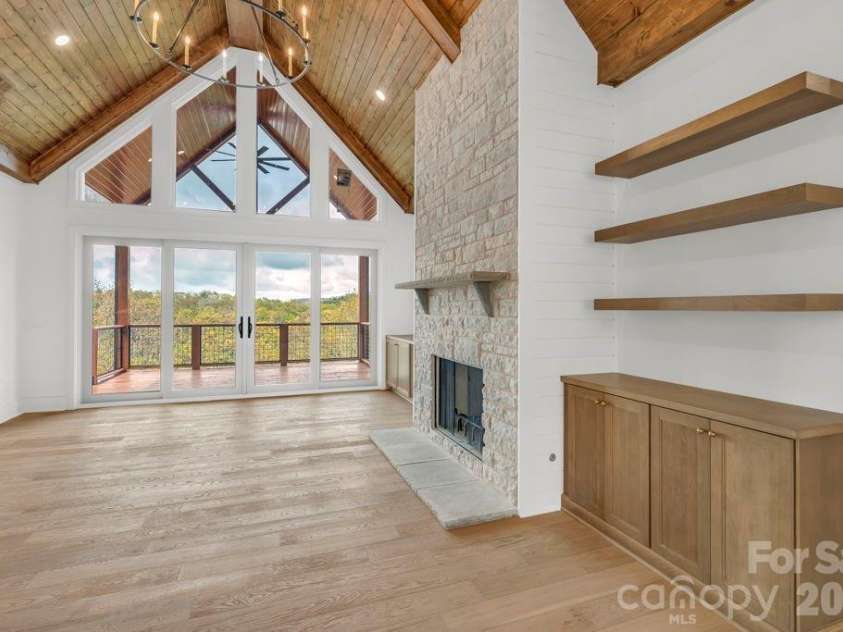 380 Greystone Drive, Boone, NC 28607.  MLS# CAR4367941, YatesRealty ID 22800. 