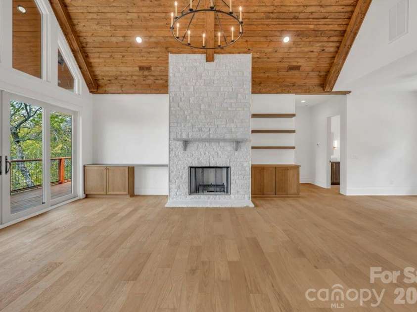 380 Greystone Drive, Boone, NC 28607.  MLS# CAR4367941, YatesRealty ID 22800. 