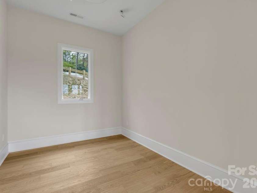 380 Greystone Drive, Boone, NC 28607.  MLS# CAR4367941, YatesRealty ID 22800. Office adjacent to primary suite