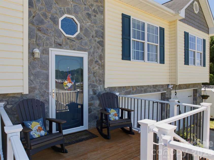 4240 Hickory Nut Ridge Road, Hudson, NC 28638.  MLS# CAR4369754, YatesRealty ID 22802. 