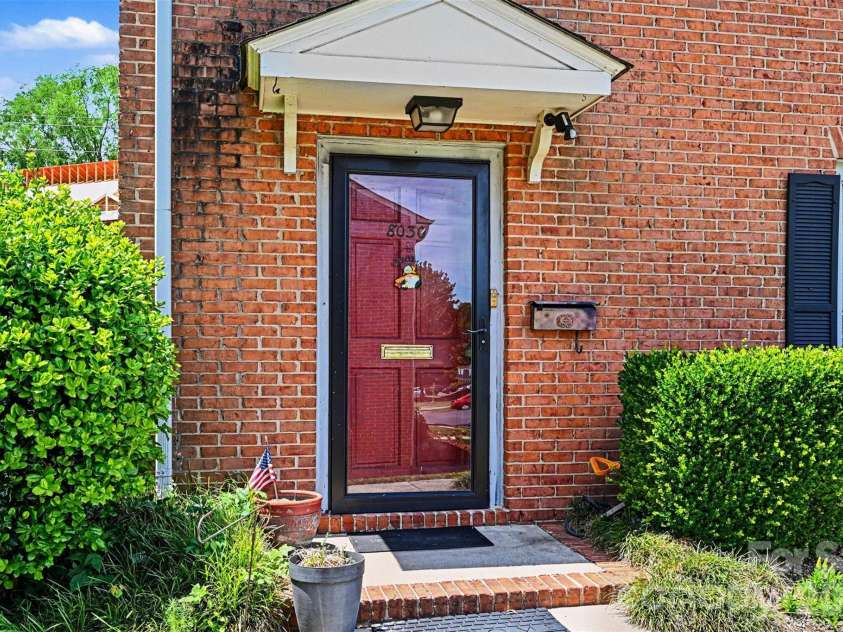 8030 Regent Park Lane, Charlotte, NC 28210.  MLS# CAR4381894, YatesRealty ID 22804. 