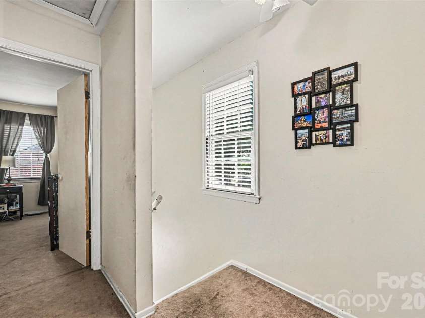 8030 Regent Park Lane, Charlotte, NC 28210.  MLS# CAR4381894, YatesRealty ID 22804. 
