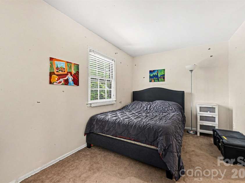 8030 Regent Park Lane, Charlotte, NC 28210.  MLS# CAR4381894, YatesRealty ID 22804. Bedroom