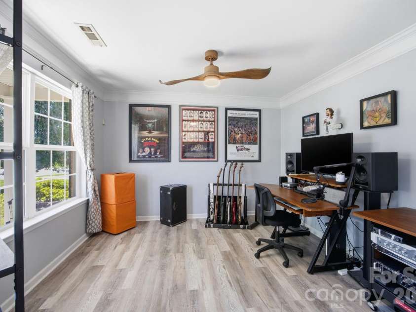 198 Glenn Allen Road, Mooresville, NC 28115.  MLS# CAR4382686, YatesRealty ID 22805. 