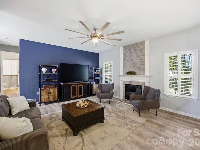 198 Glenn Allen Road, Mooresville, NC 28115.  MLS# CAR4382686, YatesRealty ID 22805. 