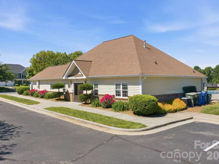 198 Glenn Allen Road, Mooresville, NC 28115.  MLS# CAR4382686, YatesRealty ID 22805. 