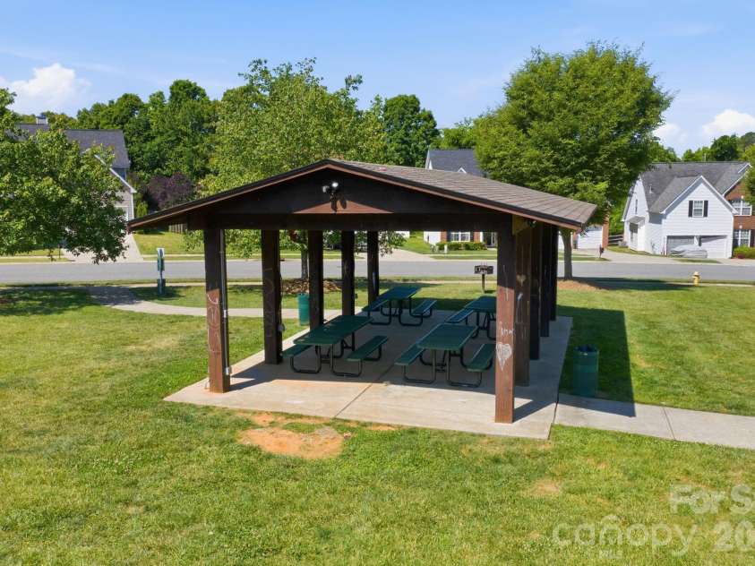 198 Glenn Allen Road, Mooresville, NC 28115.  MLS# CAR4382686, YatesRealty ID 22805. 