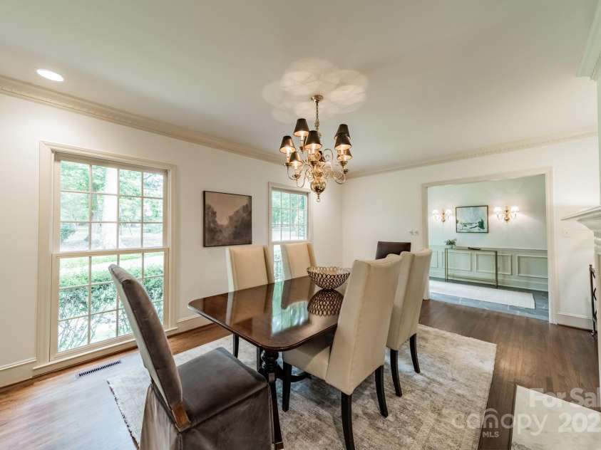 532 Courtney Lane, Matthews, NC 28105.  MLS# CAR4252271, YatesRealty ID 22805. Fresh paint in the spacious Dining Room