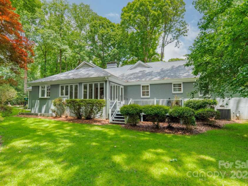 532 Courtney Lane, Matthews, NC 28105.  MLS# CAR4252271, YatesRealty ID 22805. Peaceful, private retreat!