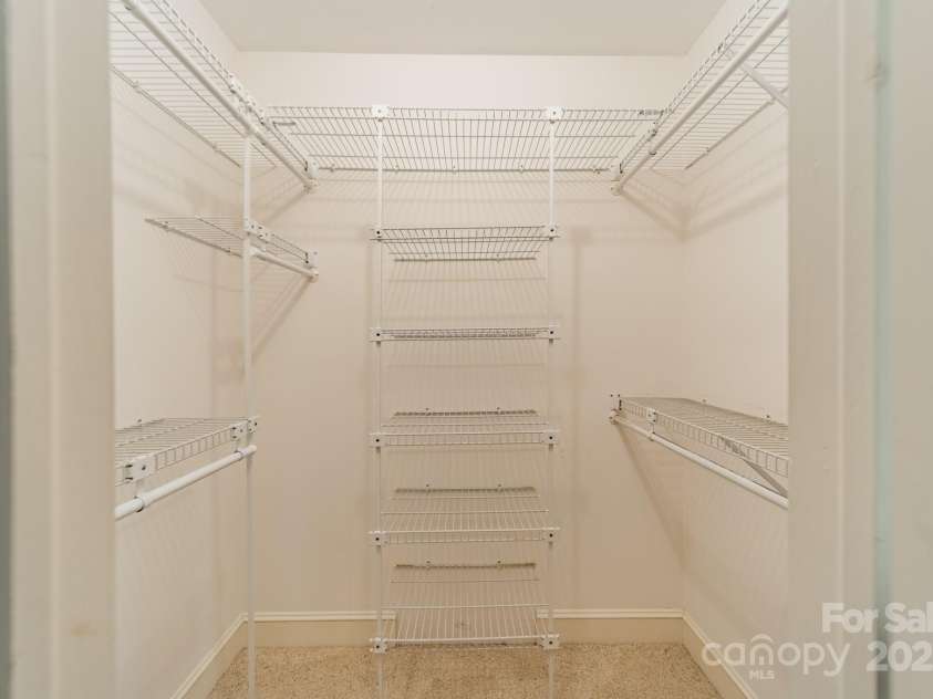 532 Courtney Lane, Matthews, NC 28105.  MLS# CAR4252271, YatesRealty ID 22805. Primary closet