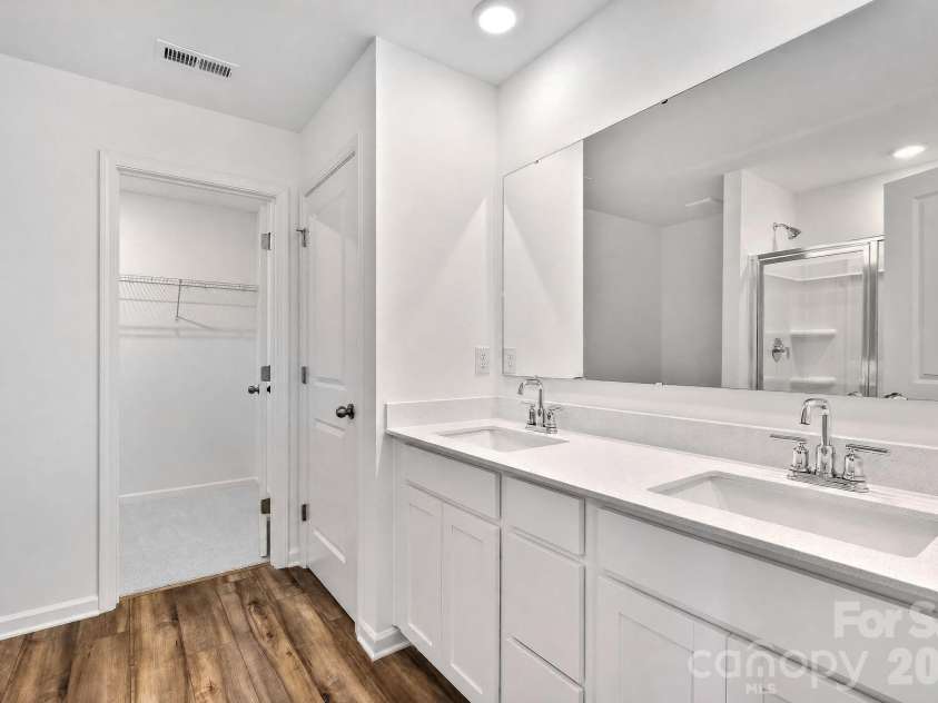 4129 Oxford Glen Drive, Claremont, NC 28610.  MLS# CAR4380530, YatesRealty ID 22806. 