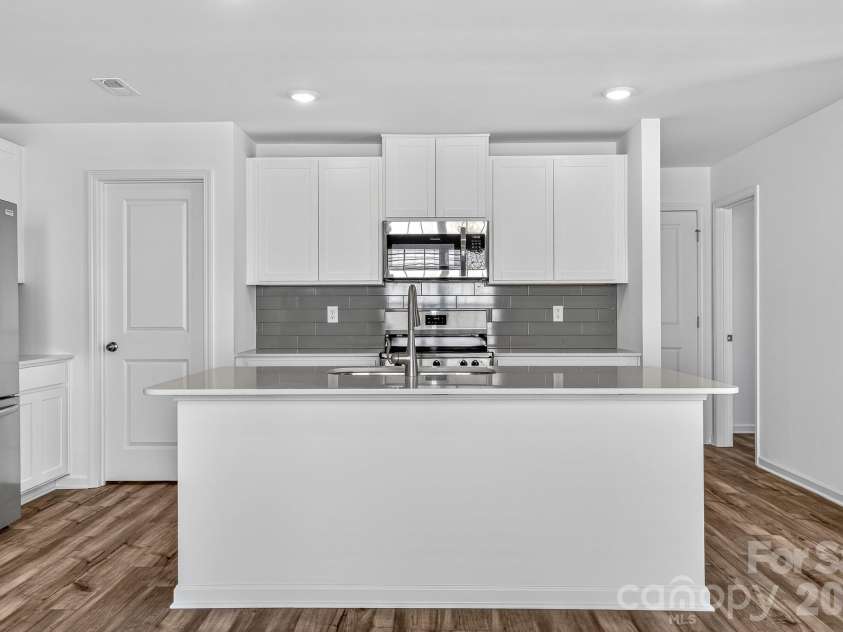 4129 Oxford Glen Drive, Claremont, NC 28610.  MLS# CAR4380530, YatesRealty ID 22806. 