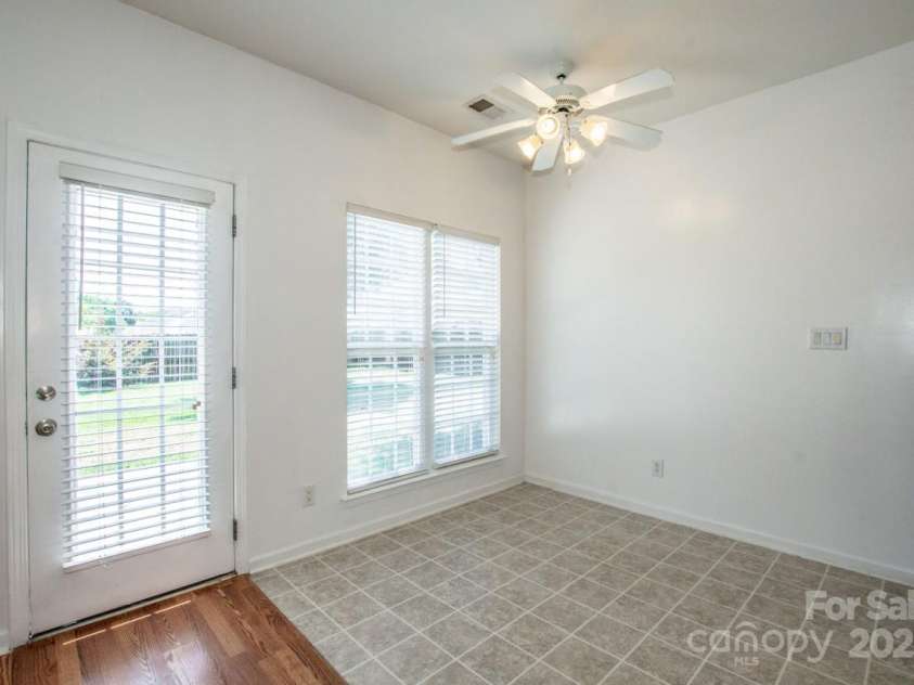 198 Devon Forest Drive, Mooresville, NC 28115.  MLS# CAR4275077, YatesRealty ID 22807. Breakfast Off Kitchen