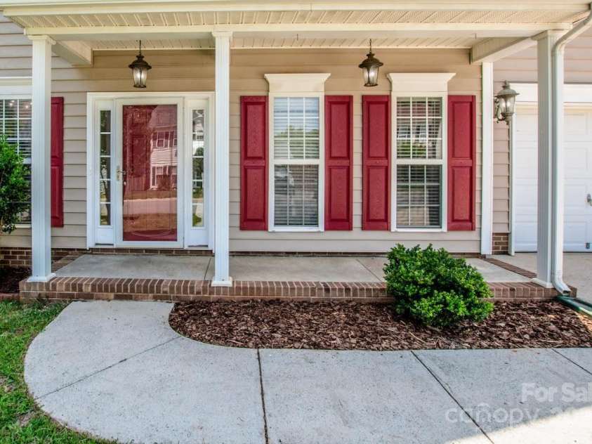 198 Devon Forest Drive, Mooresville, NC 28115.  MLS# CAR4275077, YatesRealty ID 22807. Front Porch