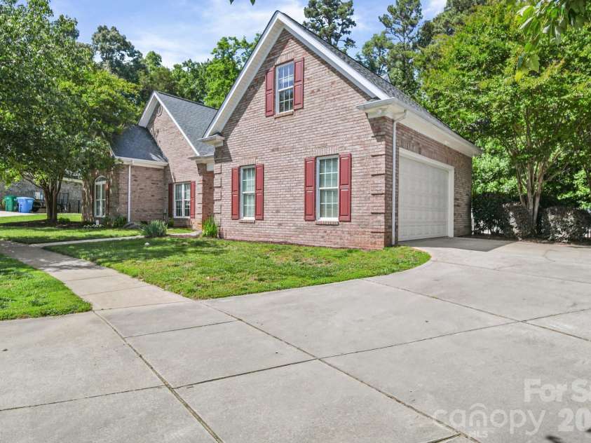 234 Lagoda Drive, Locust, NC 28097.  MLS# CAR4368976, YatesRealty ID 22807. 