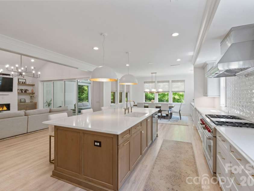 14109 Pinoli Pine Circle, Huntersville, NC 28078.  MLS# CAR4375355, YatesRealty ID 22809. 