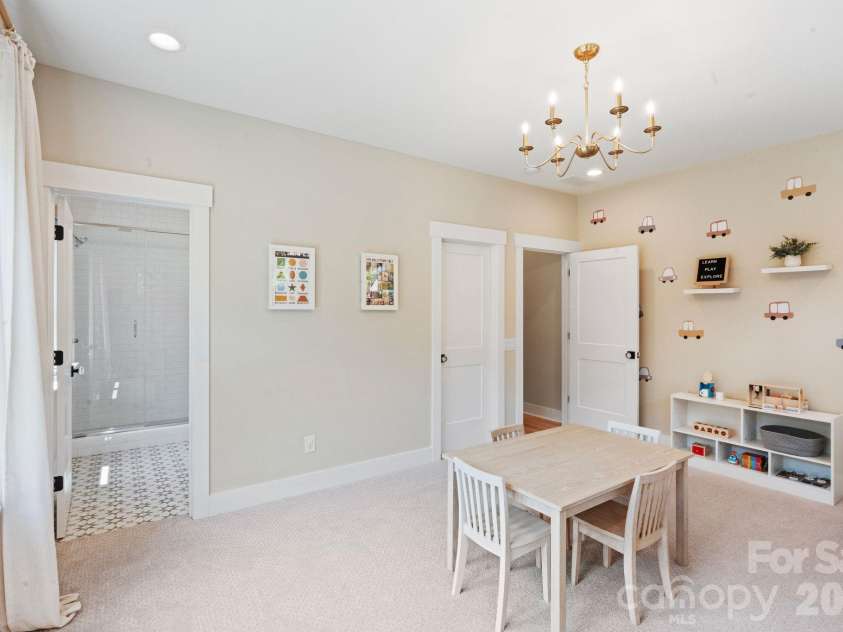 14109 Pinoli Pine Circle, Huntersville, NC 28078.  MLS# CAR4375355, YatesRealty ID 22809. 