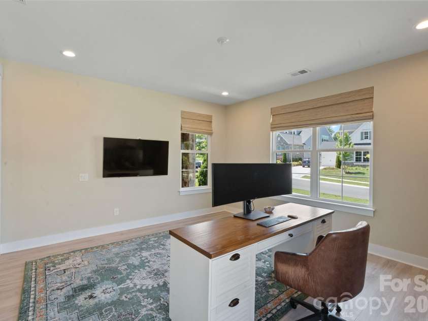 14109 Pinoli Pine Circle, Huntersville, NC 28078.  MLS# CAR4375355, YatesRealty ID 22809. Office/flex