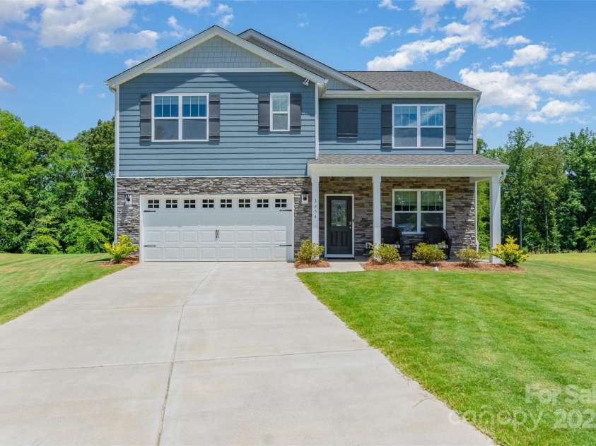 3654 Azalea Ridge Drive, Mount Holly, NC 28102.  MLS# CAR4273314, YatesRealty ID 22809. Front of House
