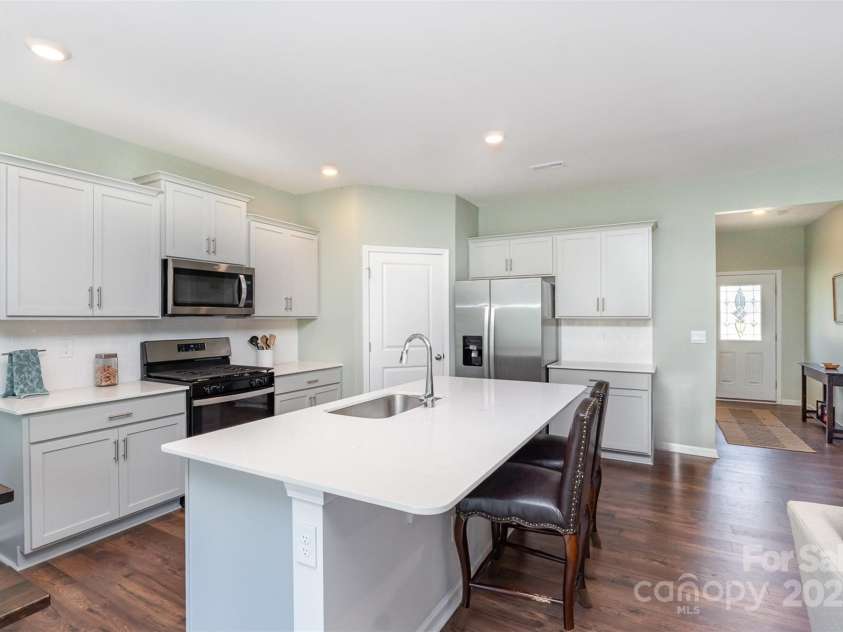 3654 Azalea Ridge Drive, Mount Holly, NC 28102.  MLS# CAR4273314, YatesRealty ID 22809. Kitchen