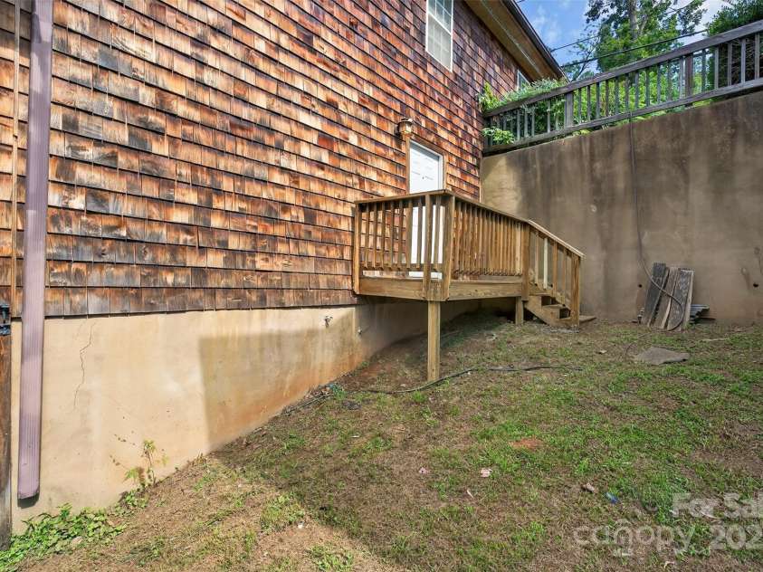 160 Howard Street, Tryon, NC 28782.  MLS# CAR4297948, YatesRealty ID 2281. 