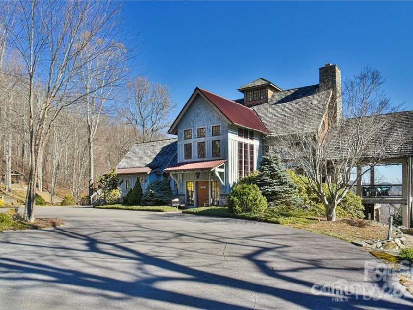 580 Freemont Drive, Leicester, NC 28748.  MLS# CAR4057787, YatesRealty ID 2281. 