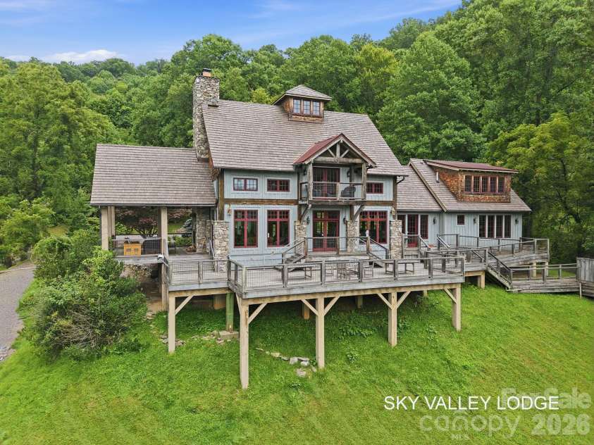 580 Freemont Drive, Leicester, NC 28748.  MLS# CAR4057787, YatesRealty ID 2281. Clubhouse