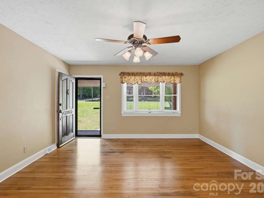 624 Patricia Avenue, Harrisburg, NC 28075.  MLS# CAR4382091, YatesRealty ID 22810. 